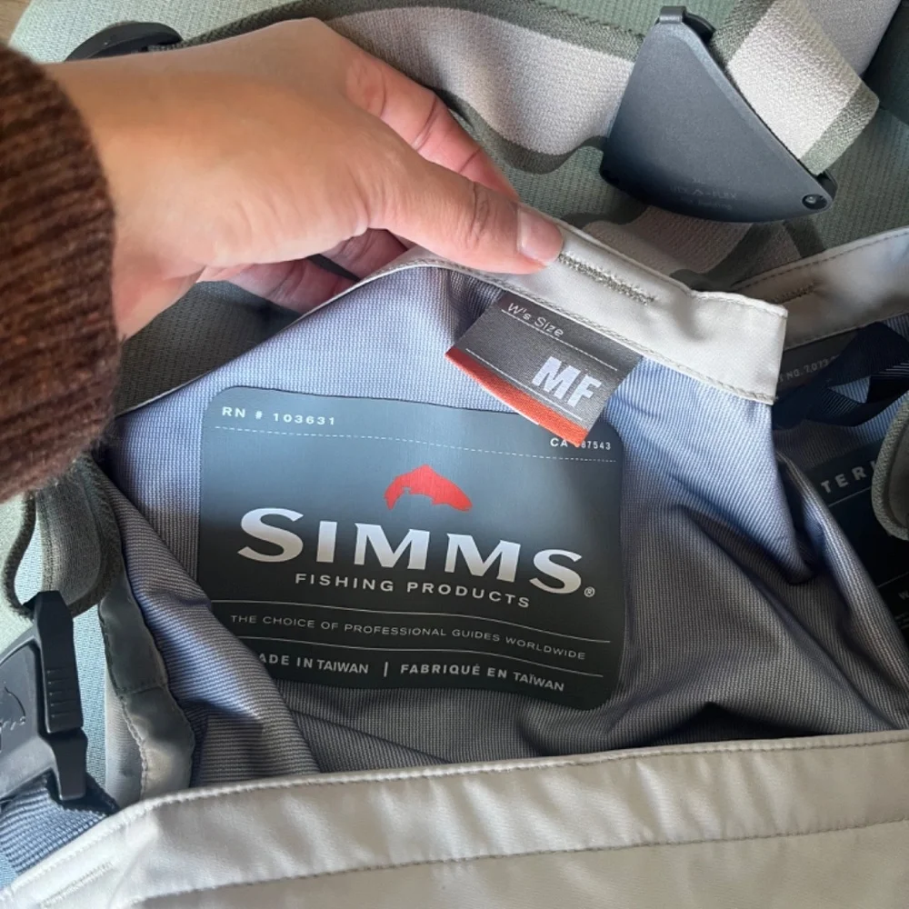 Simms Women's Waders in Gray and Green - Picture 6 of 8